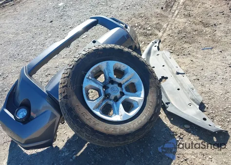 2014 Toyota 4Runner Sr5 from USA, damaged, VIN JTEBU5JR8E5171401